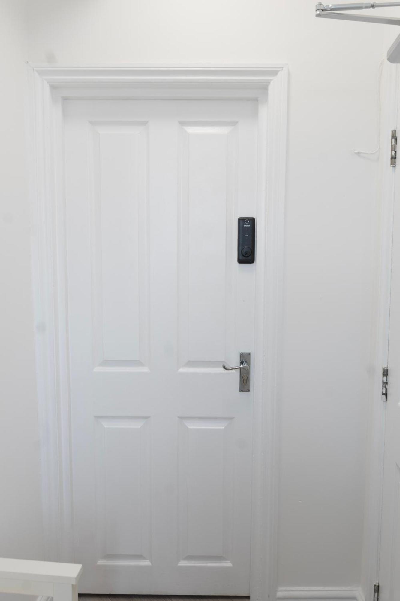 Apartament 5c- Stylish Urban Retreat - Spacious 2 Bed Flat *
