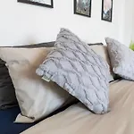 5C- Stylish Urban Retreat - Spacious 2 Bed Flat