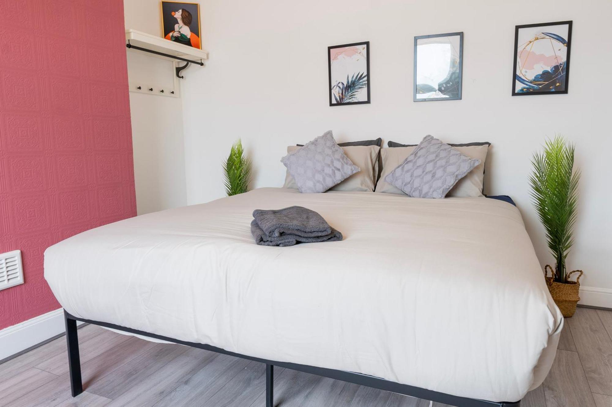 5c- Stylish Urban Retreat - Spacious 2 Bed Flat * Londra