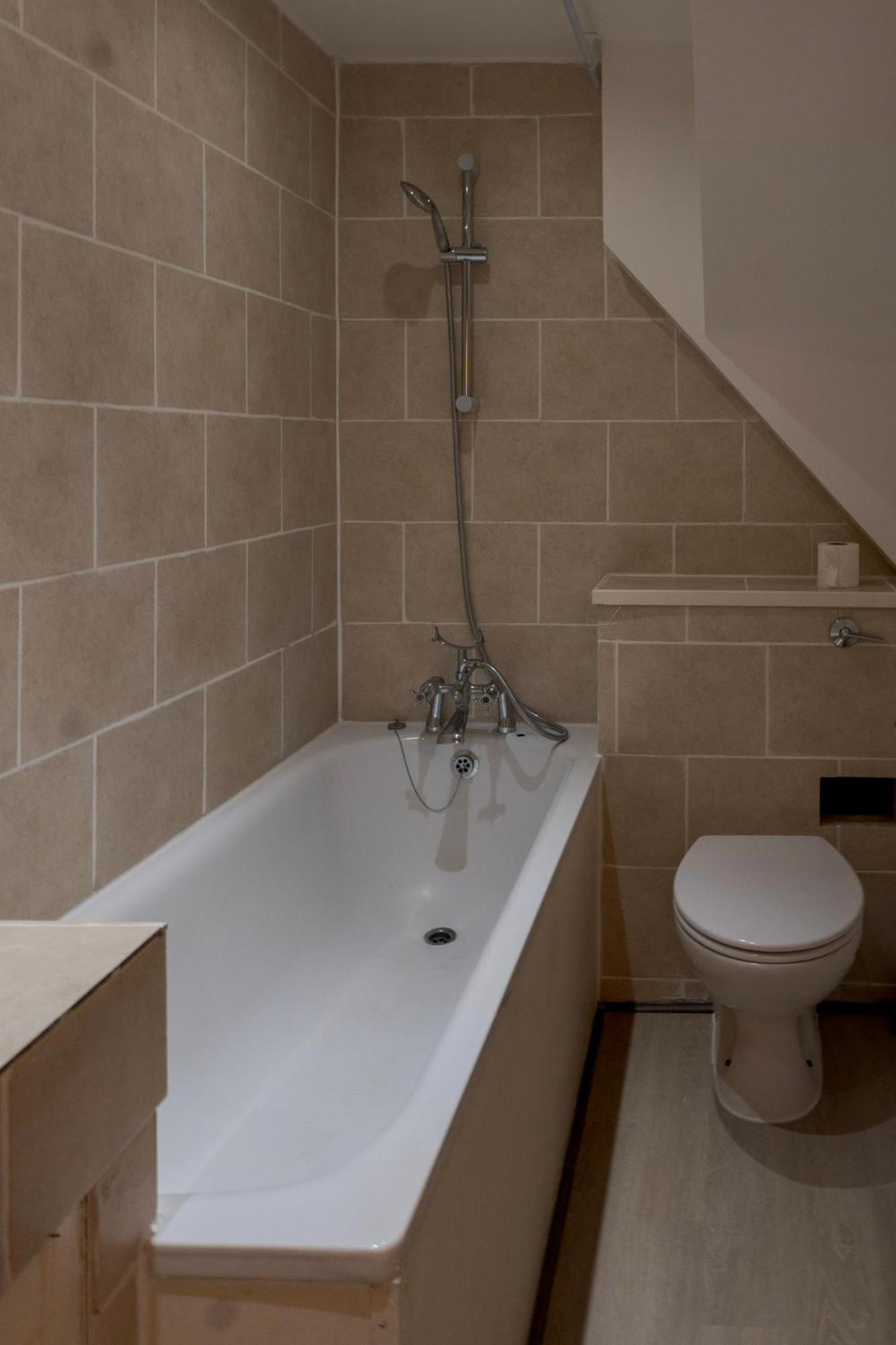 5c- Stylish Urban Retreat - Spacious 2 Bed Flat Appartamento Londra