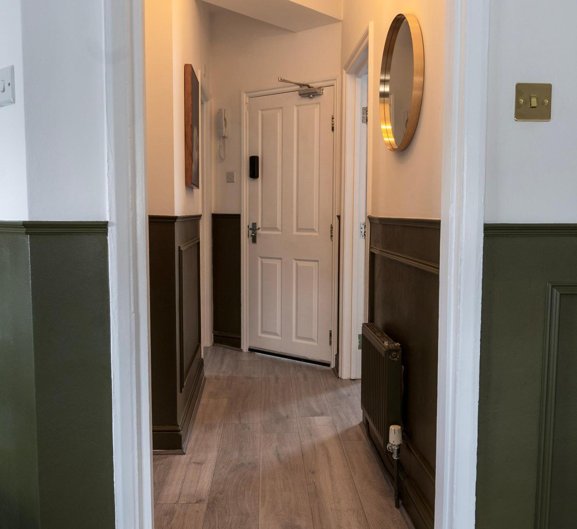 5c- Stylish Urban Retreat - Spacious 2 Bed Flat * Londra