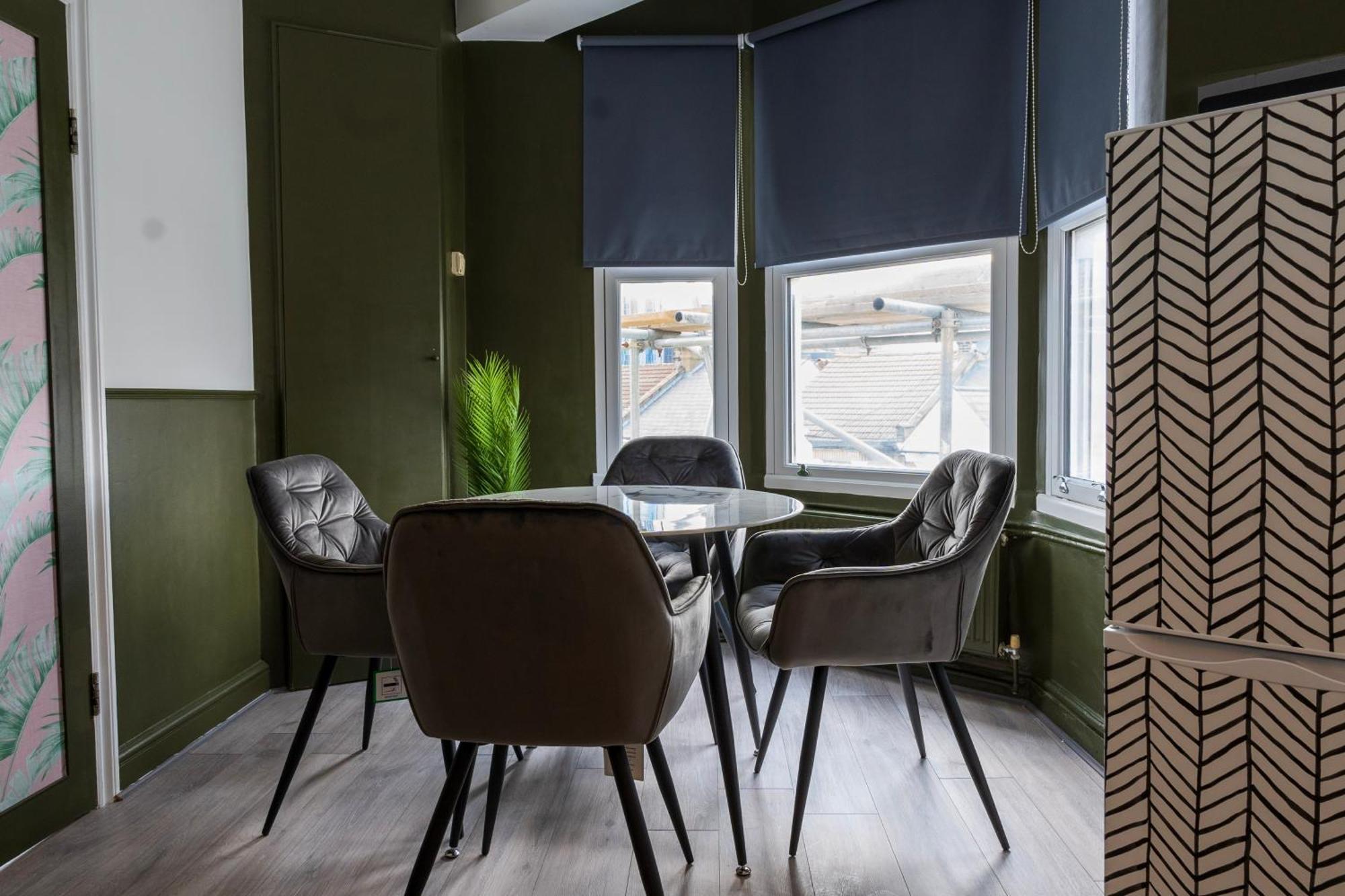 5c- Stylish Urban Retreat - Spacious 2 Bed Flat Appartamento