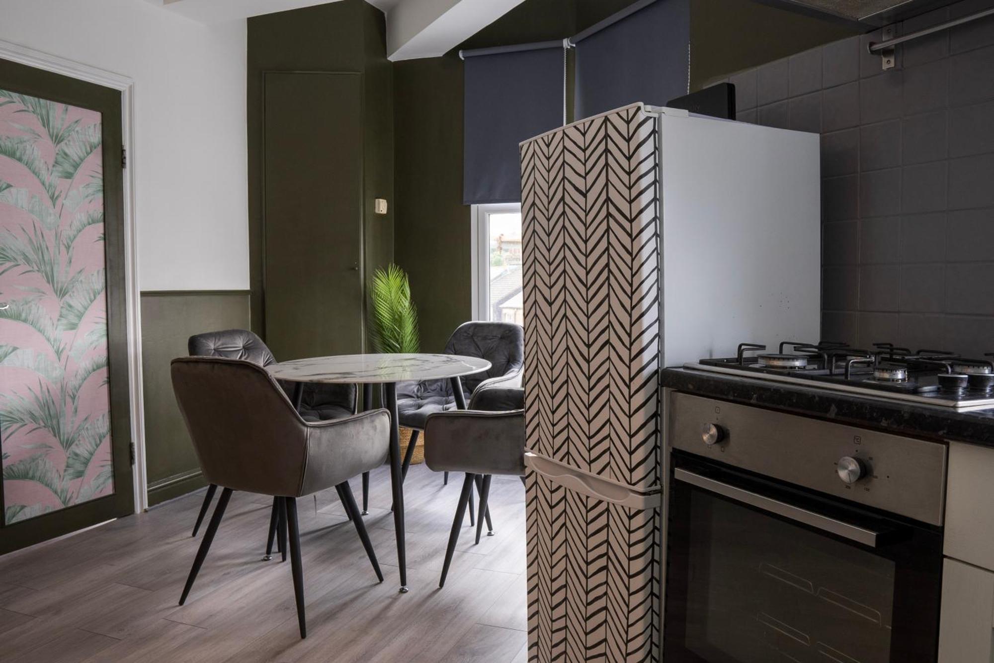 Appartamento 5c- Stylish Urban Retreat - Spacious 2 Bed Flat